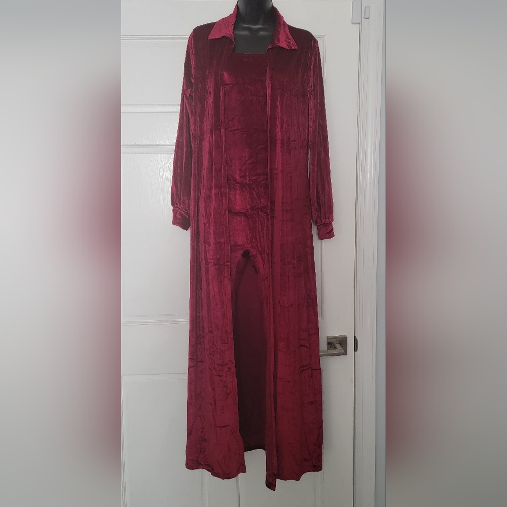 Velvet Two Piece Set - Picture 3 of 7